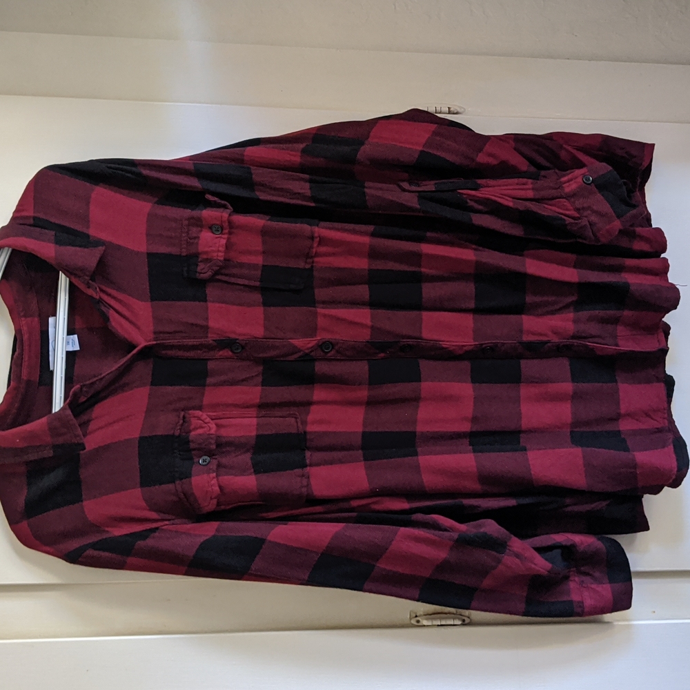 Woman's long sleeve flannel